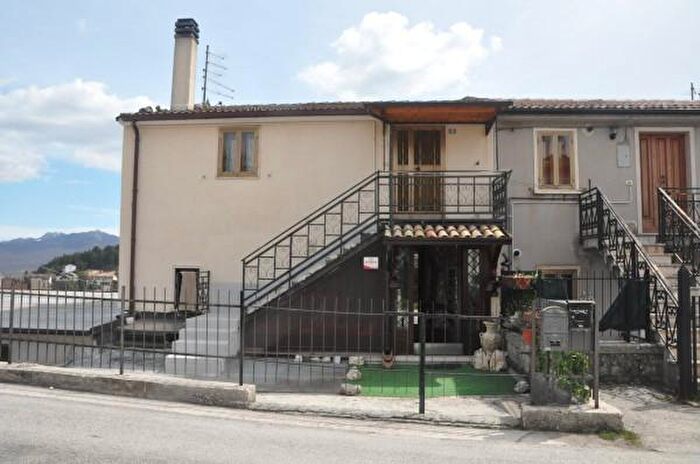 Appartamento quadrilocale in vendita in Via dellArresto, Rivisondoli