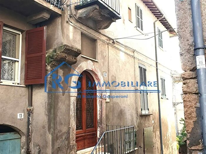 Appartamento quadrilocale in vendita in Via IV Novembre, Castiglione In Teverina