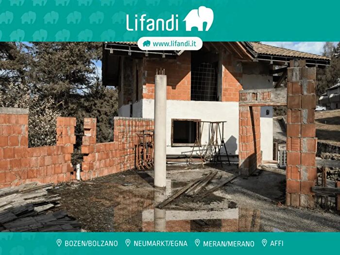 Casa con 8 locali in vendita in AmblarDon