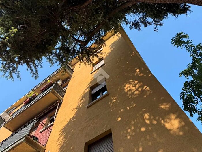 Appartamento trilocale in vendita in Via Serafino Calindri, Bologna