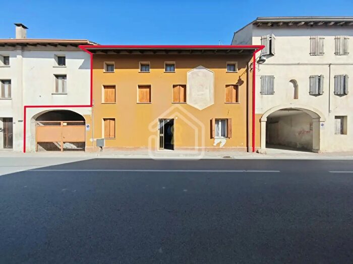 Casa con 5 locali in vendita in Via Piave, Rivignano Teor