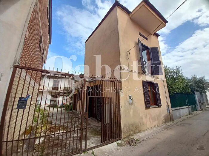 Appartamento bilocale in vendita in Via Roma, Trentola Ducenta