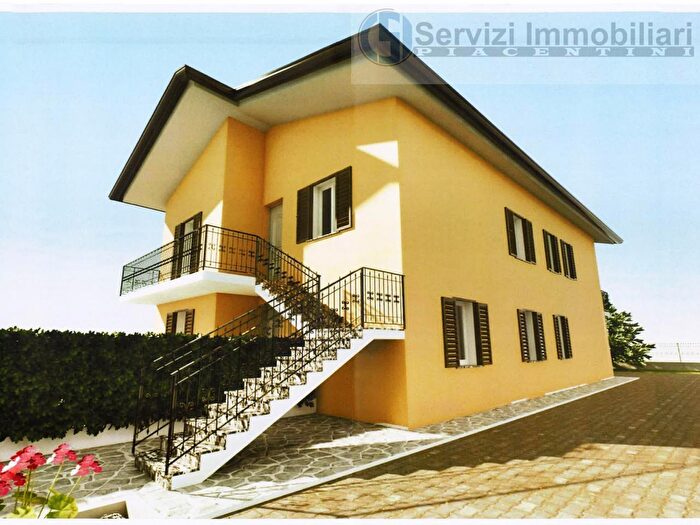 Appartamento trilocale in vendita in Via Palmiro Togliatti, Carpaneto Piacentino