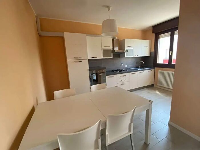 Appartamento bilocale in vendita in Via Garibaldi, Montechiarugolo