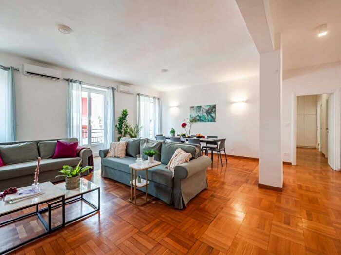 Appartamento quadrilocale in affitto in Via Col del Rosso, Corso San Gottardo, Milano