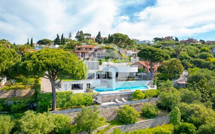 Casa con 6 locali in affitto in Finale Ligure