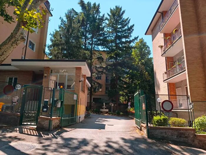 Appartamento con 6 locali in vendita in Via Padre Alessandro di Meo, Avellino