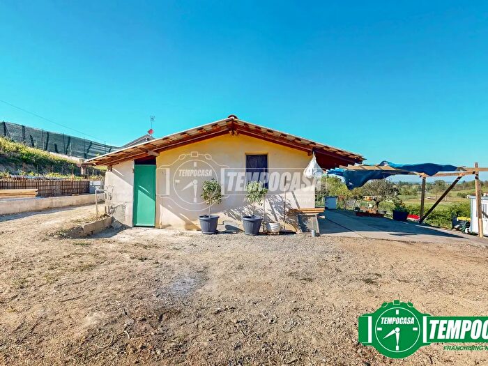 Casa monolocale in vendita in Valenza