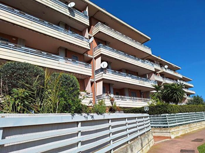 Appartamento trilocale in vendita in Pomezia