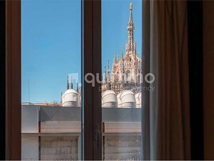 Appartamento bilocale in affitto in Galleria del Corso, Duomo, Milano