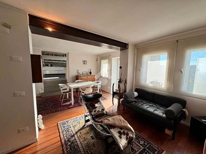 Casa quadrilocale in vendita in Contrada Rizzo, Torrebelvicino