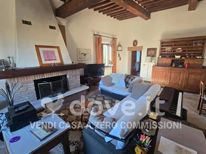 Appartamento con 5 locali in vendita in Via del Teatro, Montepulciano