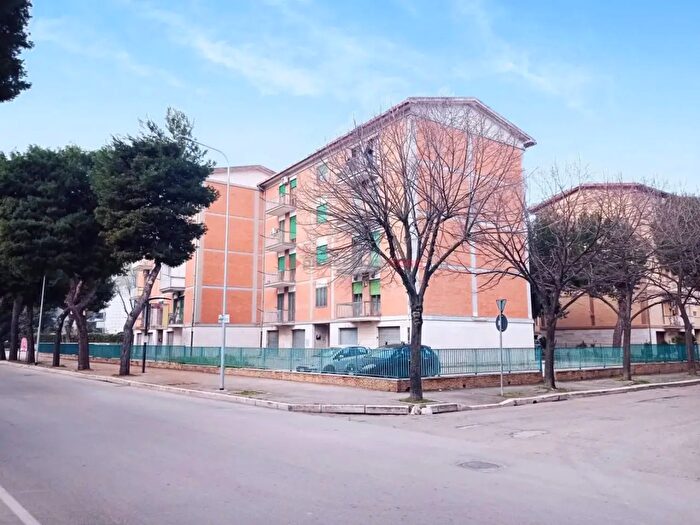 Appartamento quadrilocale in vendita in Via Smaldone, Foggia