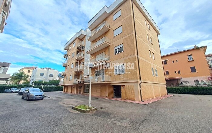 Appartamento quadrilocale in vendita in Via Gregorio Antonelli, Terracina