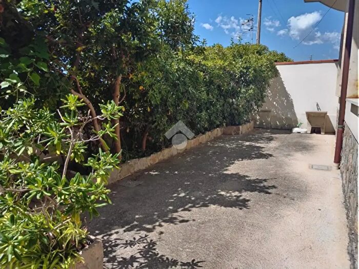 Appartamento bilocale in vendita in Via Cristoforo Colombo, Minturno