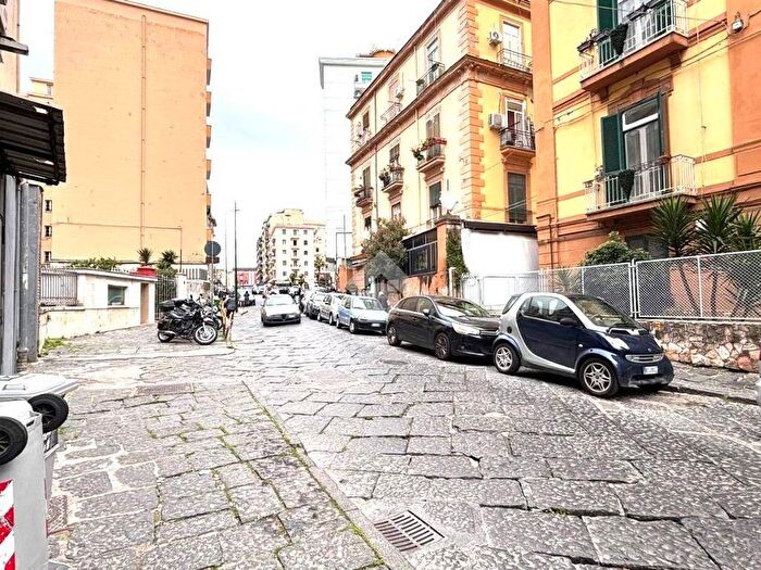 Appartamento bilocale in affitto in Via gino doria, Vomero, Napoli