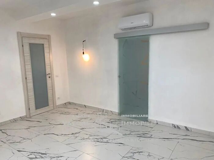 Appartamento bilocale in vendita in Via Solferino, Livorno