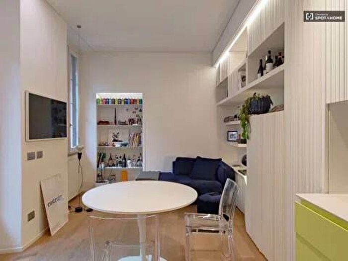 Appartamento bilocale in affitto in Corso Di Porta Romana, Quadronno Crocetta, Milano