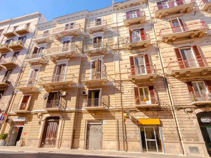 Appartamento quadrilocale in vendita in Via Quintino Sella, Bari