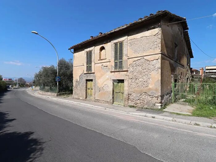 Casa quadrilocale in vendita in Via Casali Pacelli, Terni