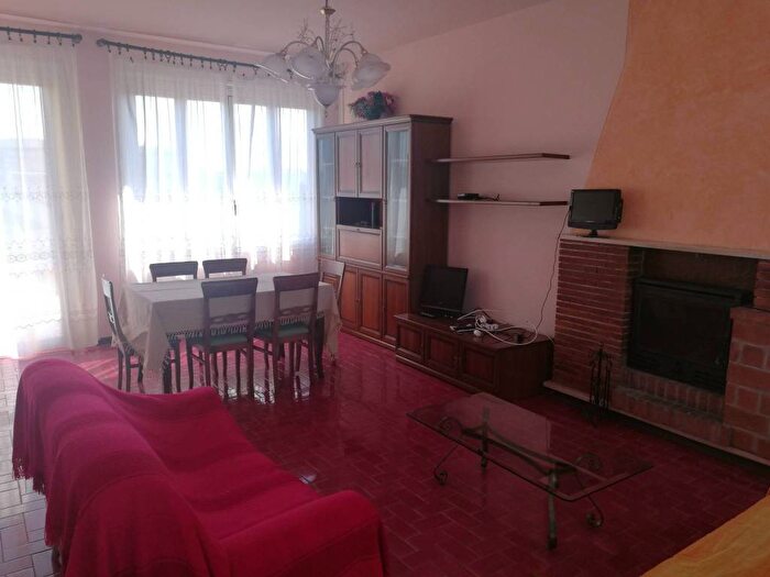 Appartamento con 5 locali in affitto in Via Guglielmo Marconi, Centro, Torricella del Pizzo