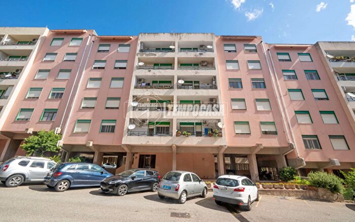 Appartamento quadrilocale in vendita in Via Zafferia, Messina