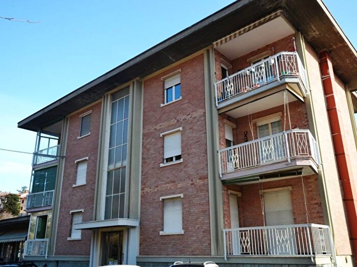 Appartamento quadrilocale in affitto in Via Roma, Zumaglia