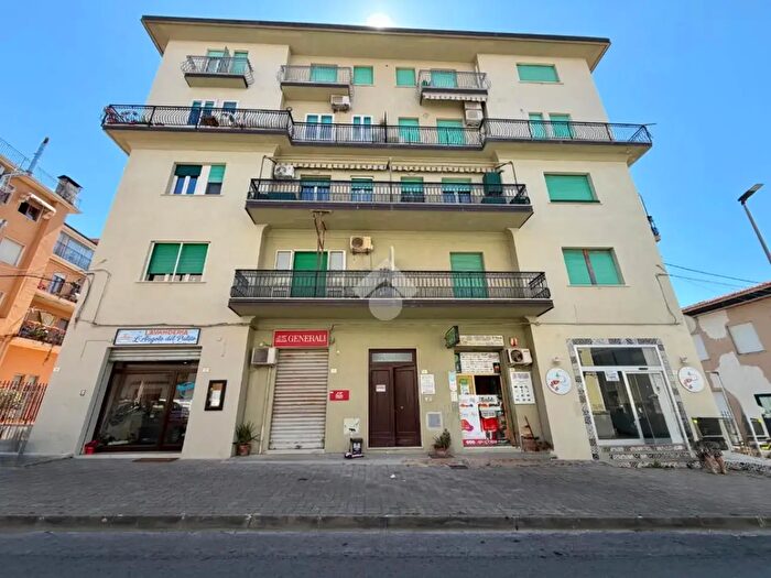Appartamento trilocale in vendita in Via Giovanni Amendola, Diamante