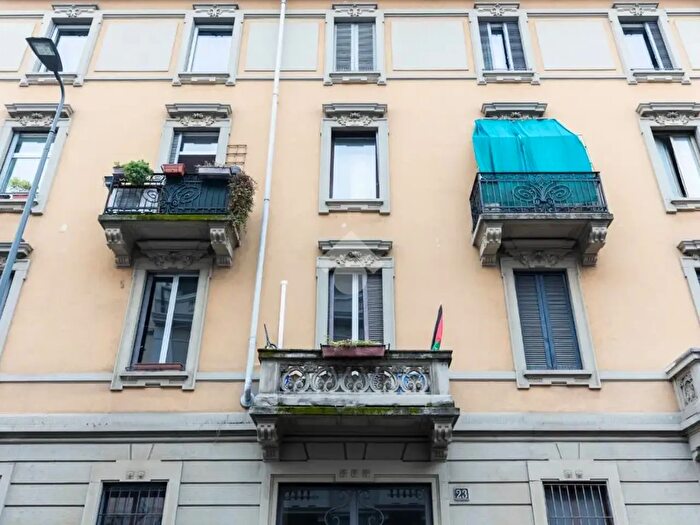 Appartamento bilocale in vendita in Via delle Leghe, Milano