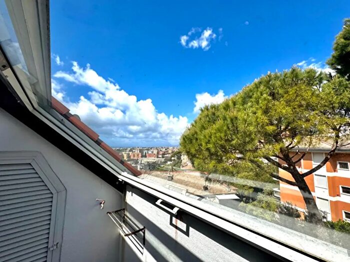 Appartamento bilocale in vendita in Via Flavia Steno, Genova
