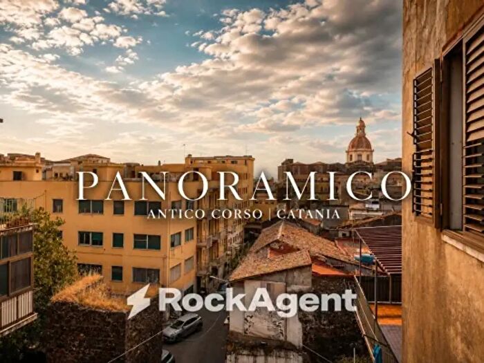 Appartamento quadrilocale in vendita in Via Antico Corso, Catania