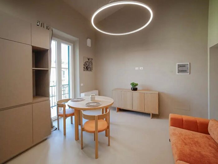 Appartamento quadrilocale in vendita in Via Forlanini, Firenze