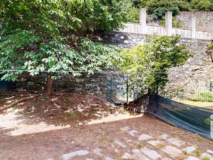 Appartamento bilocale in vendita in Via Varenna, Genova