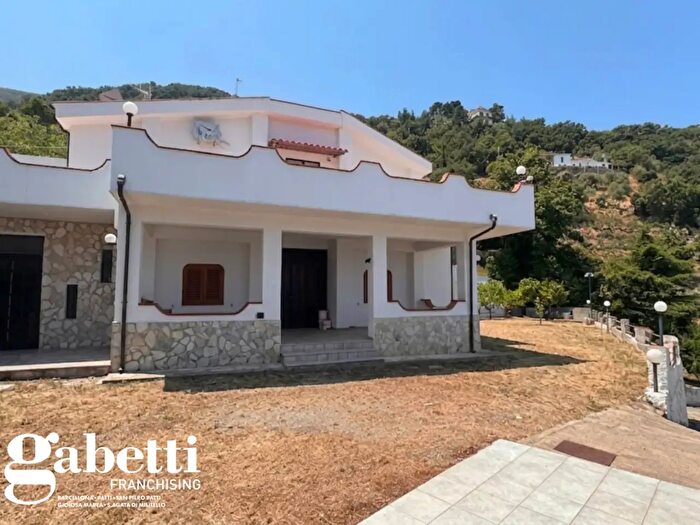 Casa quadrilocale in vendita in Cda Pileci Snc, Gioiosa Marea