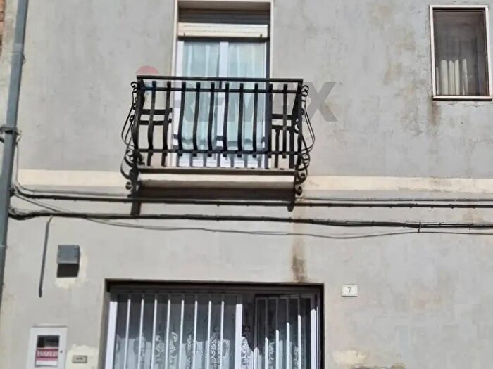 Casa con 5 locali in vendita in Montaguto