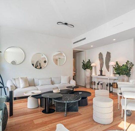 Appartamento trilocale in affitto in Via Anfiteatro, Lanza, Milano