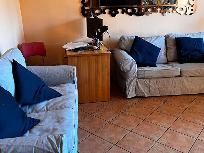 Appartamento trilocale in affitto in Via dellAcquedotto del Peschiera, Gemelli Pineta Sacchetti, Roma