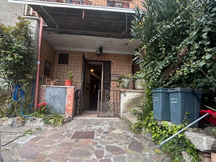 Casa quadrilocale in vendita in Via del Casalaccio, Grottaferrata