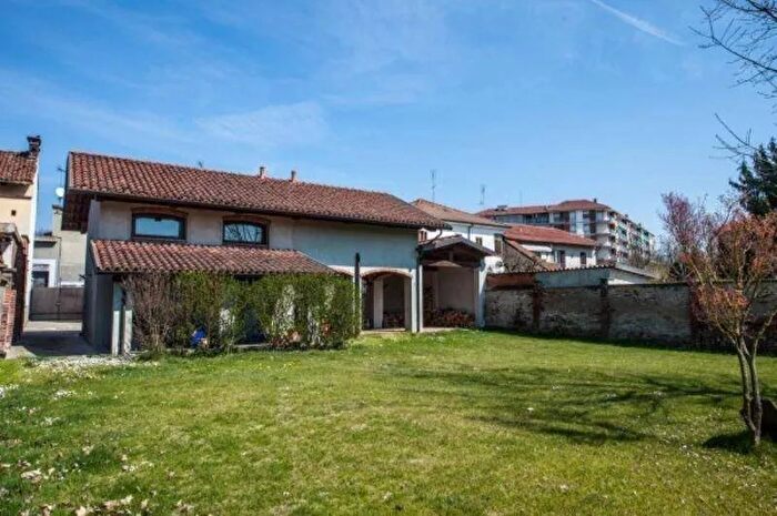 Casa con 6 locali in vendita in Via Chisola Vinovo, Vinovo