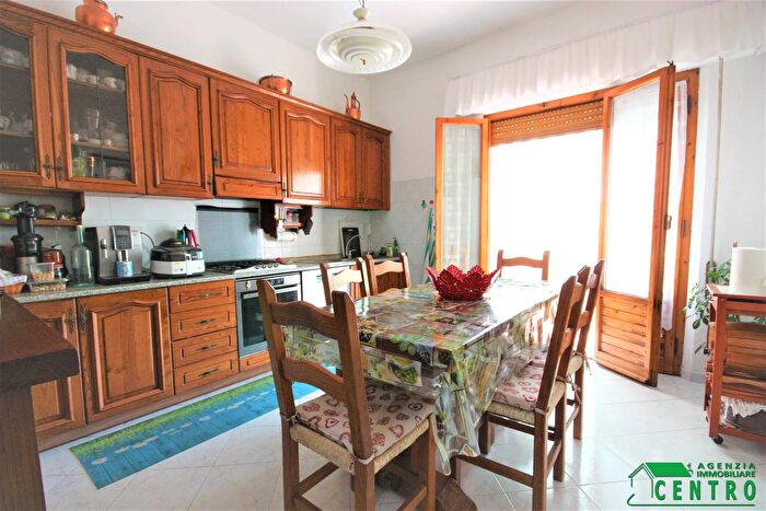 Appartamento con 5 locali in vendita in Poggibonsi, Poggibonsi