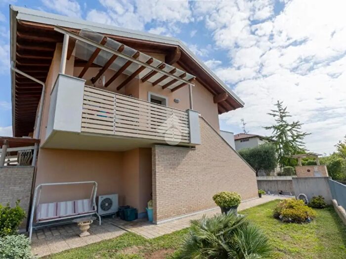 Appartamento quadrilocale in vendita in Via Alessandro Manzoni, San Paolo D'Argon