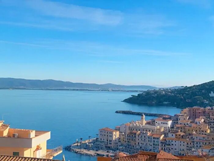 Appartamento quadrilocale in vendita in Strada Provinciale Panoramica Porto Santo Stefano, Monte Argentario