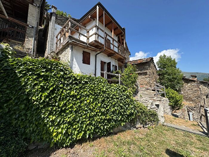 Casa trilocale in vendita in Frazione Borgo, Crissolo