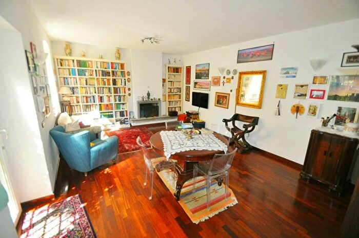 Casa quadrilocale in vendita in Garbusi, Sarzana