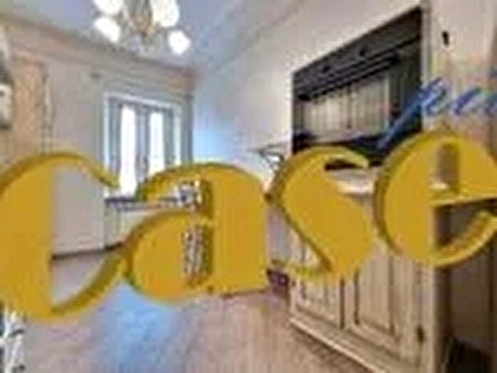 Appartamento con 5 locali in vendita in Camaiore