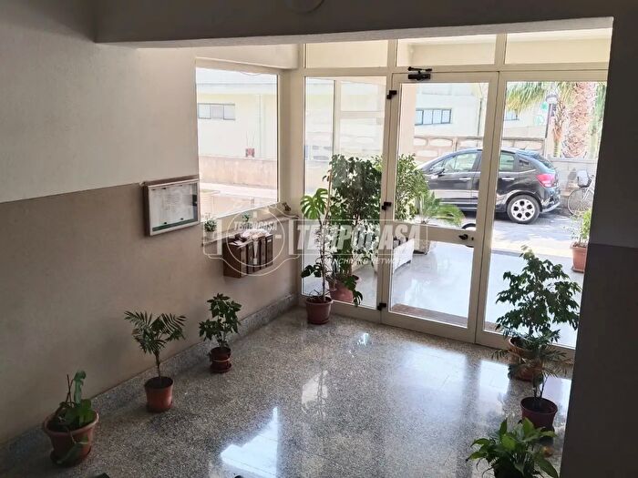 Appartamento bilocale in affitto in Via Principe di Castelnuovo, Villafranca Tirrena