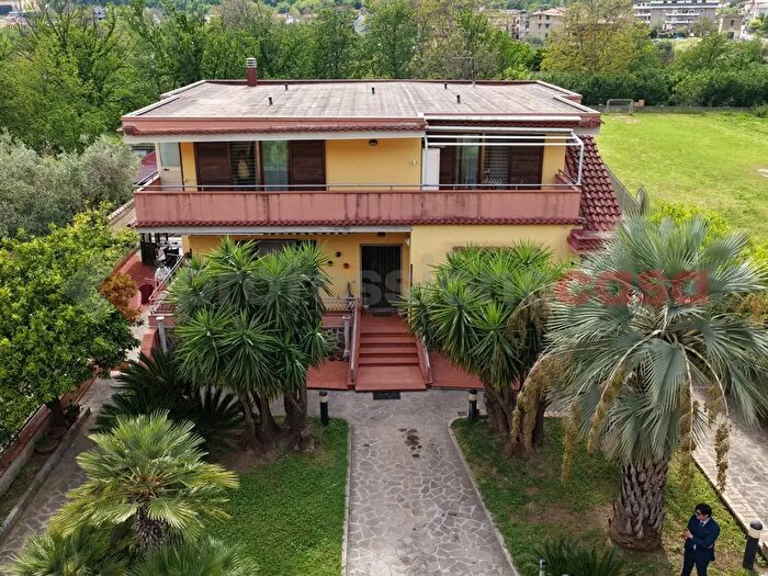 Casa con 5 locali in vendita in Via Valesana Snc, Castel San Giorgio