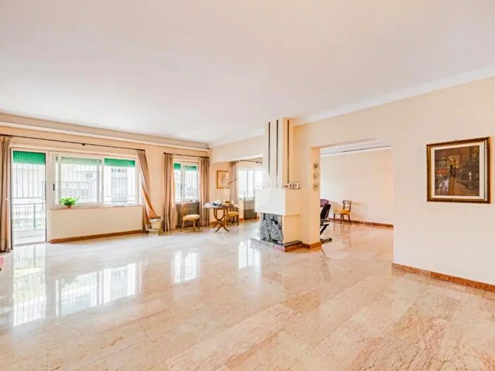 Appartamento con 6 locali in vendita in Via Appennini, Roma