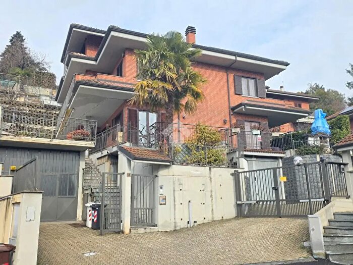 Casa con 7 locali in vendita in Via Antica di Rivoli, Alpignano