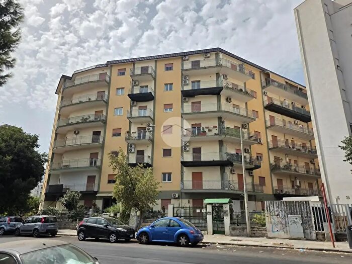 Appartamento con 5 locali in vendita in Via Ernesto Tricomi, Palermo